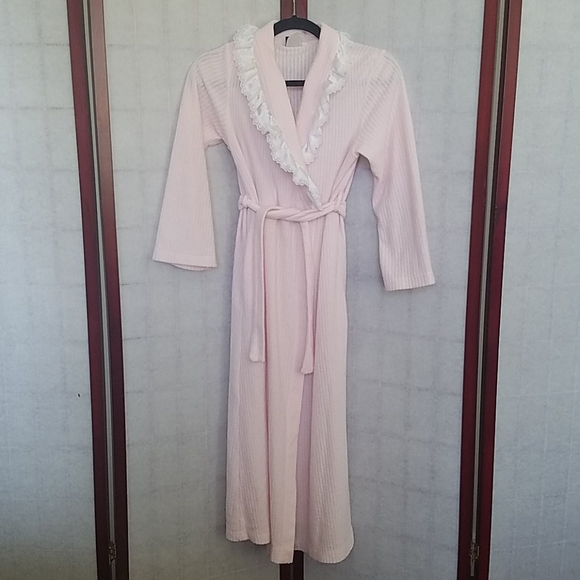 Other - Pink floor-length bath robe. Kids size 10-12.